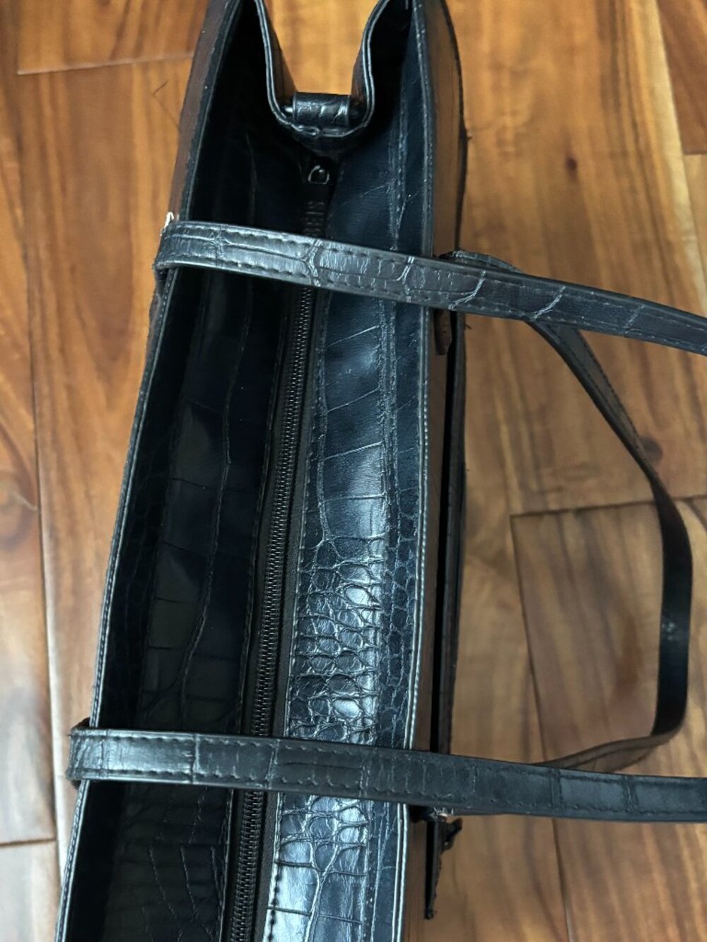 BÉIS The Work Tote in Black Croc - Laptop Bag - Includes Matching Pouch - Picture 6 of 9